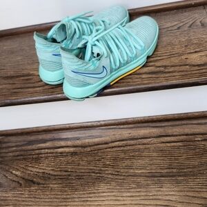 Nike Turquoise Athletic Shoes